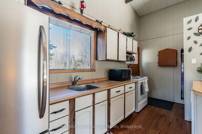 1093 Tiffany Lane, Minden Hills - Lutterworth image-0-4