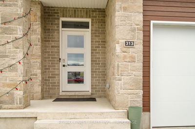 313 Pratt Dr, Loyalist - Amherstview image-0-3