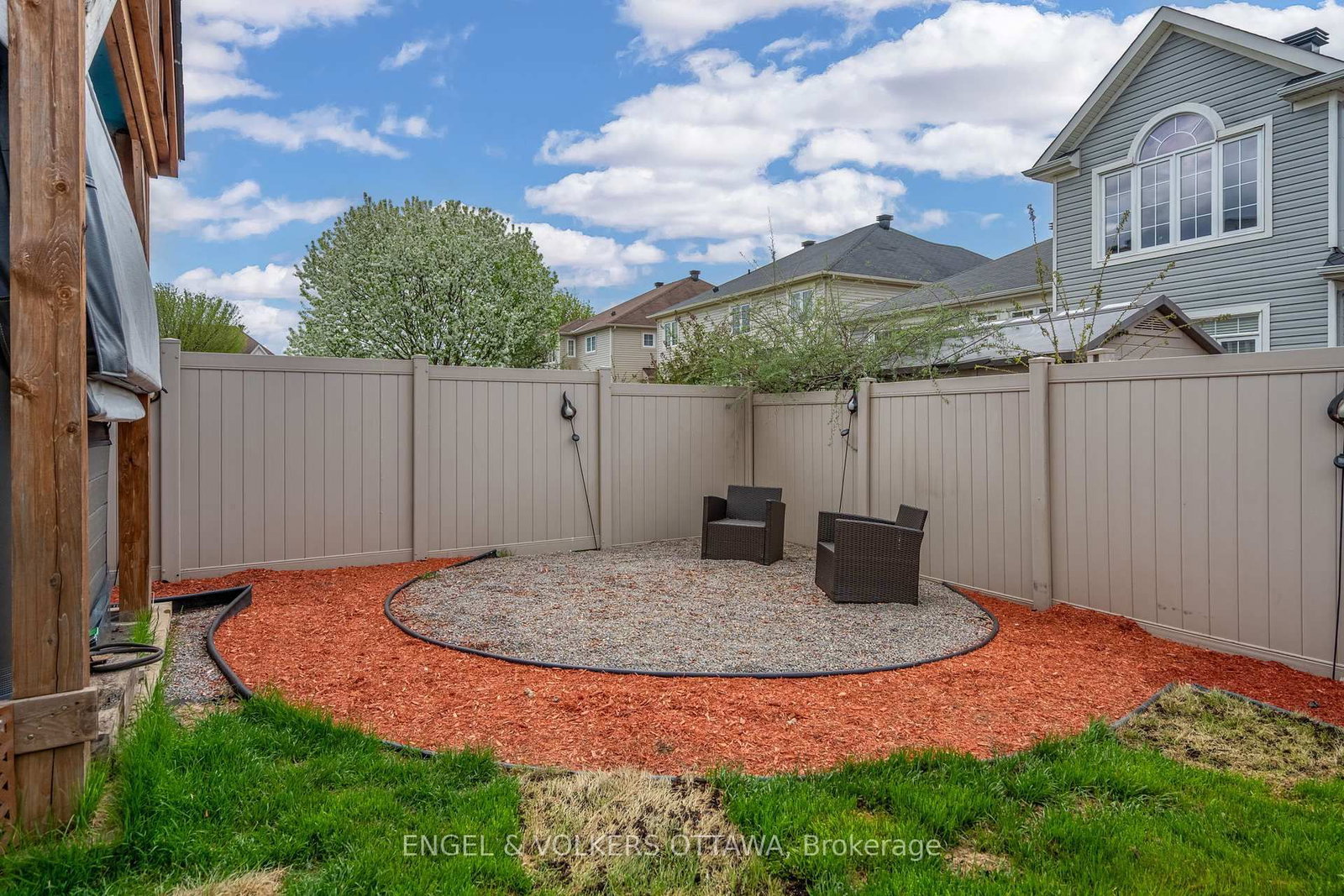 Listing Image 44