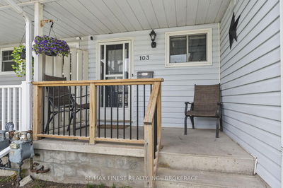 103 Davey Cres, Loyalist - Amherstview image-0-2