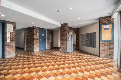 Unit 206 — 2041 Arrowsmith Dr, Ottawa - Beacon Hill South image-0-2