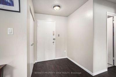 Unit 206 — 2041 Arrowsmith Dr, Ottawa - Beacon Hill South image-0-4