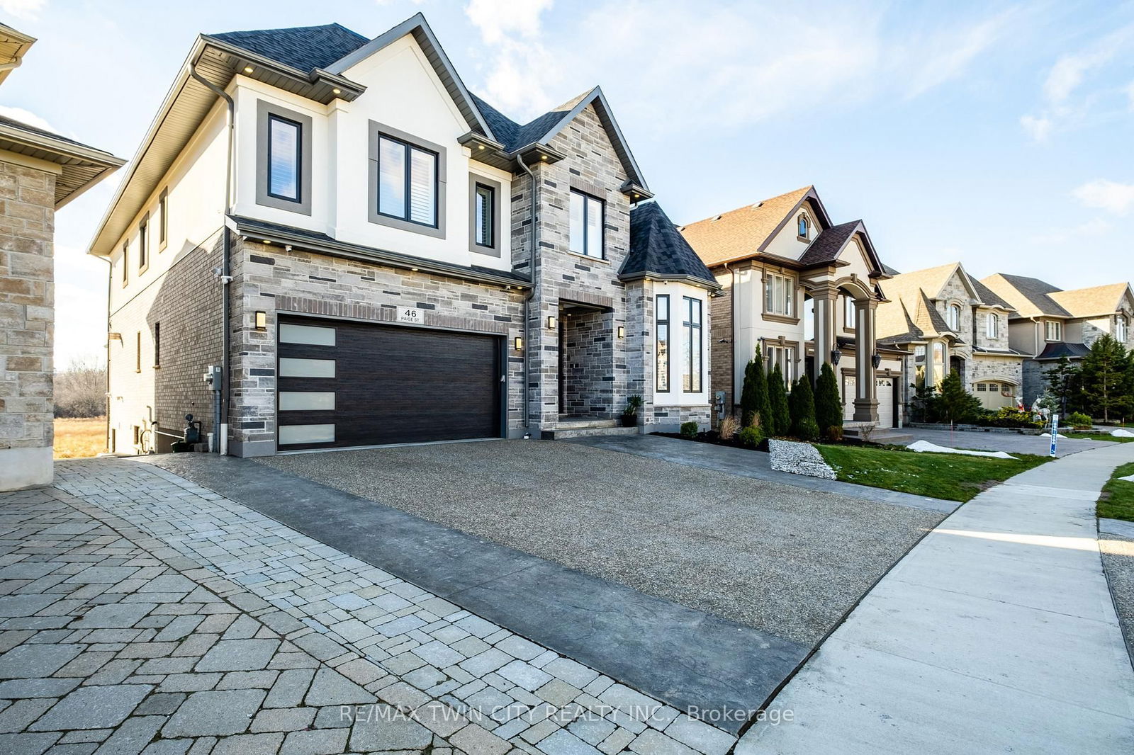 Detached House for sale at 46 Paige Street, Kitchener, N2K 4P5 - MLS: X12160106