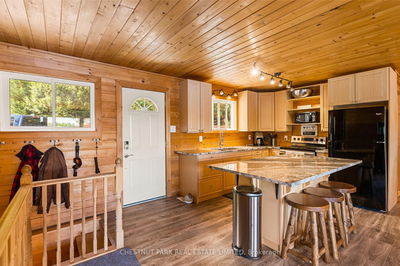 1060 Inawendawin Rd, Lake of Bays - Ridout image-0-2
