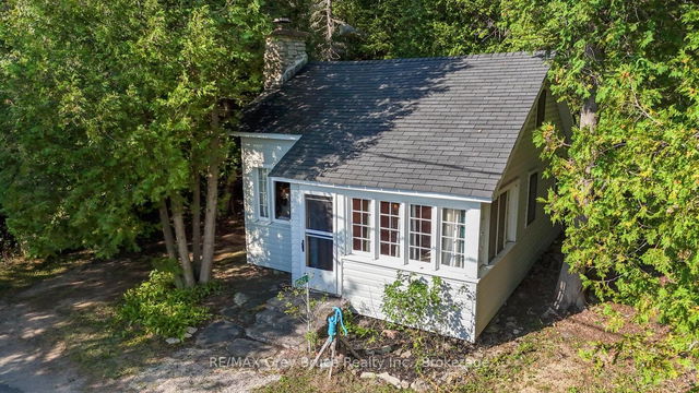 1081 DYERS BAY Road