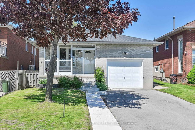 107 Leggett Crescent