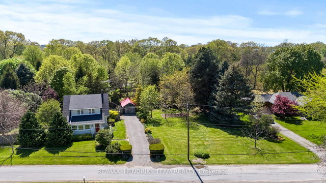 1386 Mcnab Road
