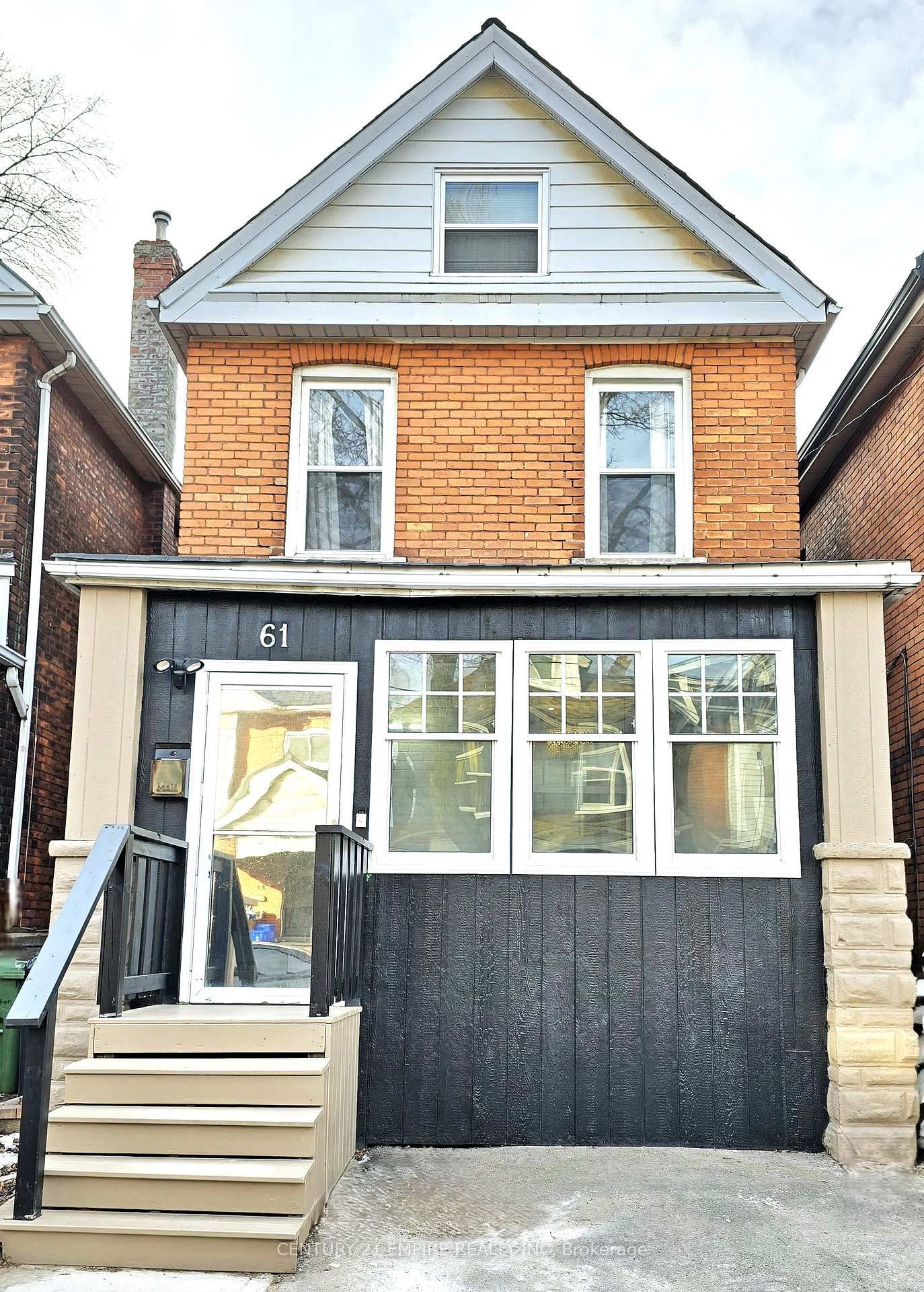 Detached House for sale at 61 Stirton Street, Hamilton, Gibson, L8L 6E7 - MLS: X12160768
