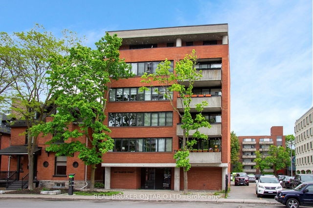 202 - 446 Gilmour Street