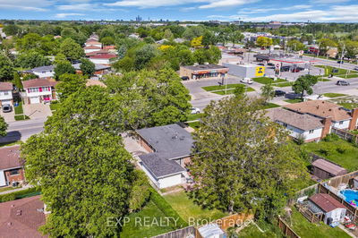 2780 Forest Glade Dr, Windsor -  image-0-4