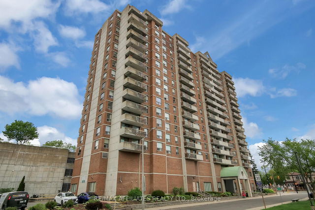 U303 - 200 Lafontaine Avenue