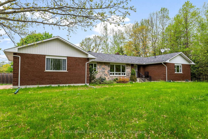 23 Eileen St, Pembroke - Laurentian Valley image-0-0
