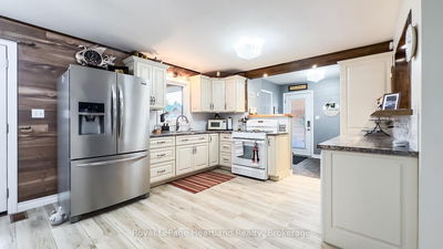 30 North St, Huron East - Egmondville image-0-4