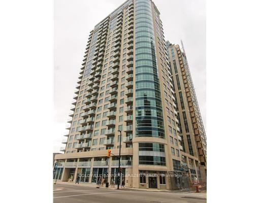1804 - 242 RIDEAU Street