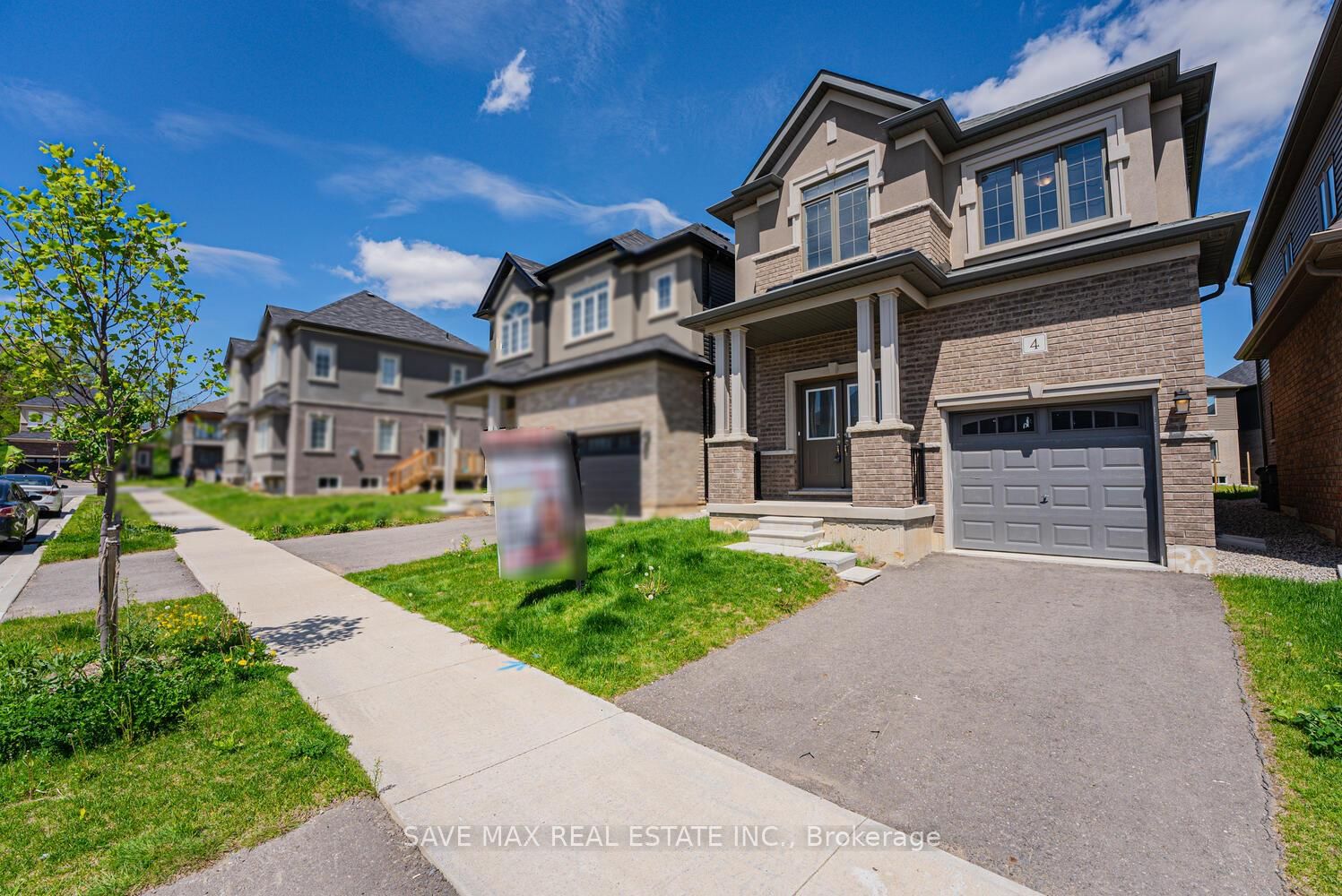 Detached House for sale at 4 Tarrison Street, Brantford, N3V 0B1 - MLS: X12161154