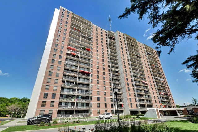 1705 - 665 Bathgate Drive