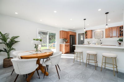 8688 164 Rd, North Perth - Wallace