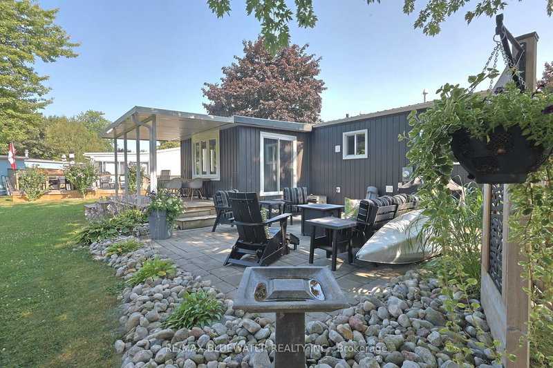 236 Pebble Beach Pkwy, South Huron, N0M 1T0 | Image 2