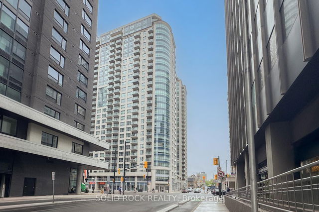 502 - 242 Rideau Street