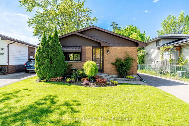 21 Rideau Crescent