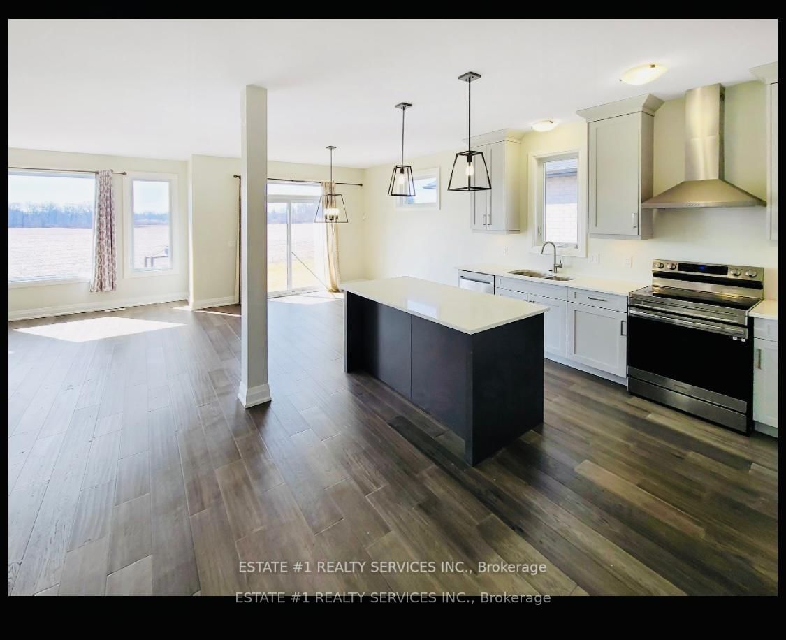 Detached House for sale at 2047 Lockwood Crescent, Strathroy-Caradoc, Ontario, N0L 1W0 - Rural Strathroy-Caradoc - MLS: X12161641