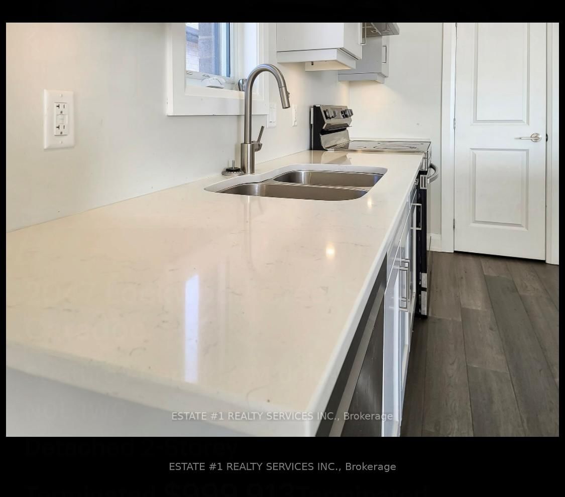 Detached House for sale at 2047 Lockwood Crescent, Strathroy-Caradoc, Ontario, N0L 1W0 - Rural Strathroy-Caradoc - MLS: X12161641