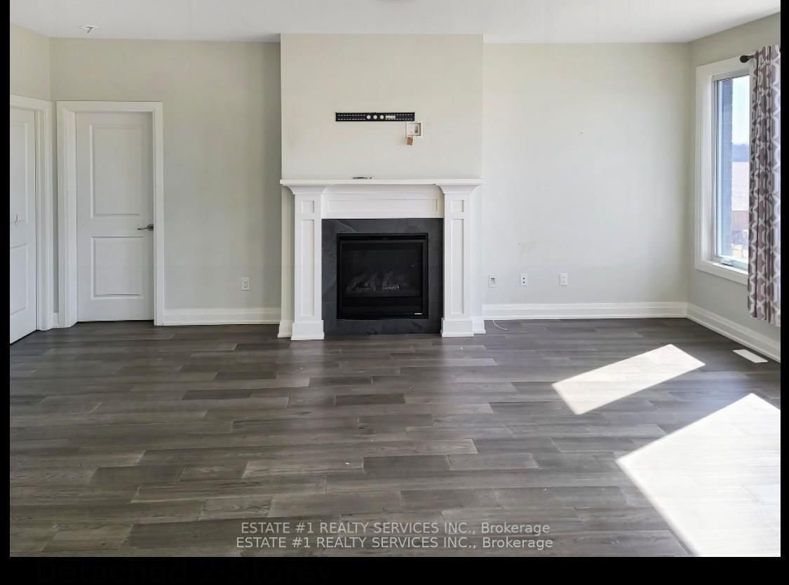 Detached House for sale at 2047 Lockwood Crescent, Strathroy-Caradoc, Ontario, N0L 1W0 - Rural Strathroy-Caradoc - MLS: X12161641