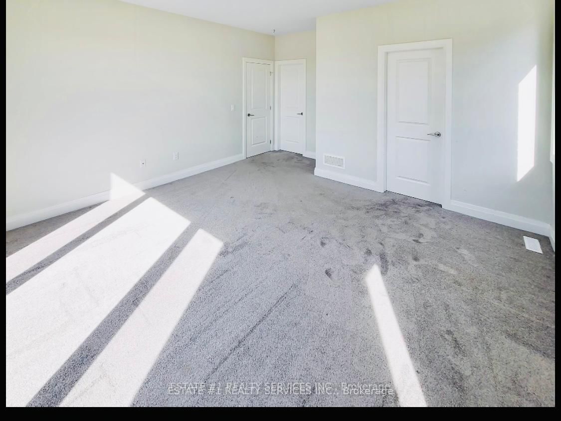 Detached House for sale at 2047 Lockwood Crescent, Strathroy-Caradoc, Ontario, N0L 1W0 - Rural Strathroy-Caradoc - MLS: X12161641