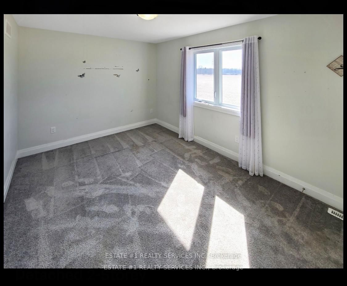 Detached House for sale at 2047 Lockwood Crescent, Strathroy-Caradoc, Ontario, N0L 1W0 - Rural Strathroy-Caradoc - MLS: X12161641