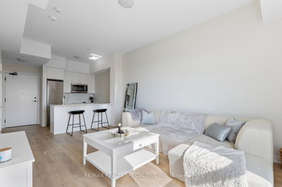 Unit 619 — 600 North Service Rd, Hamilton - Stoney Creek image-0-4