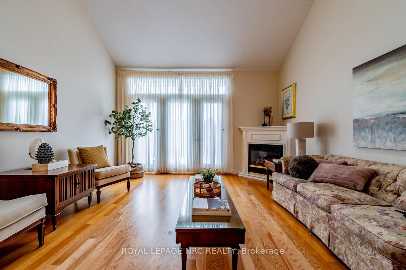 Townhouse for sale at 192 Willowlanding Court, Welland, N. Welland, L3C 7L8 - MLS: X12161856