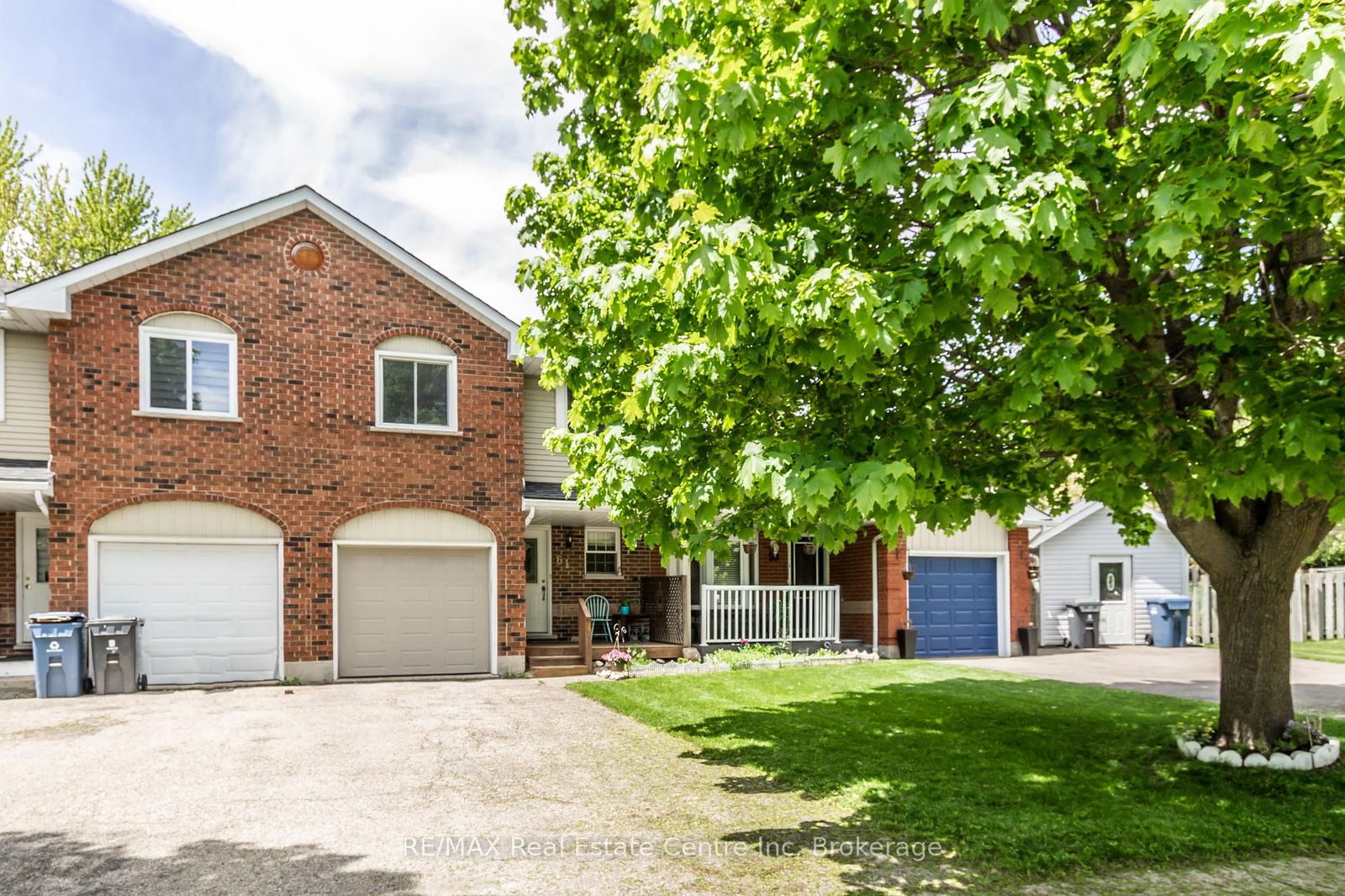 Townhouse for sale at 61 Grandridge Crescent, Guelph, Willow West/Sugarbush/West Acres, N1H 8G2 - MLS: X12161860