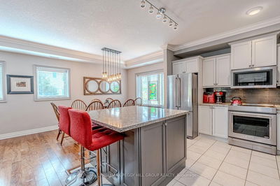 Unit 207 — 130 Steamship Bay Rd, Gravenhurst - Muskoka (S) image-0-3