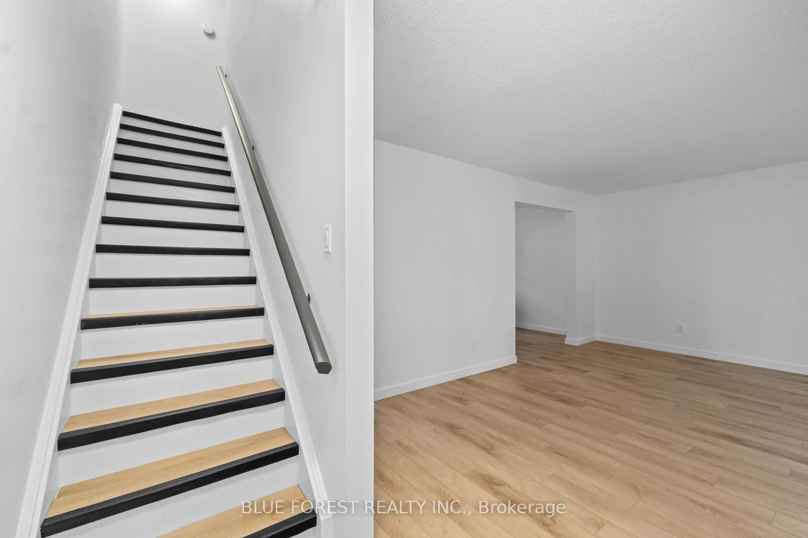 Townhouse for sale at 100-274 Homestead Crescent, London North, North F, N6G 2E5 - MLS: X12162037