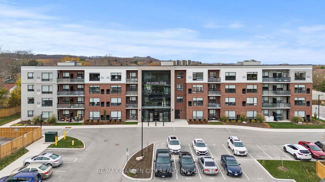 305 - 3998 Victoria Avenue