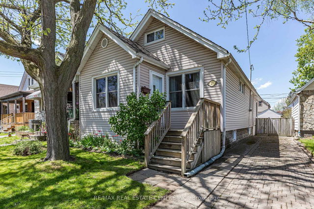27 Barons Avenue