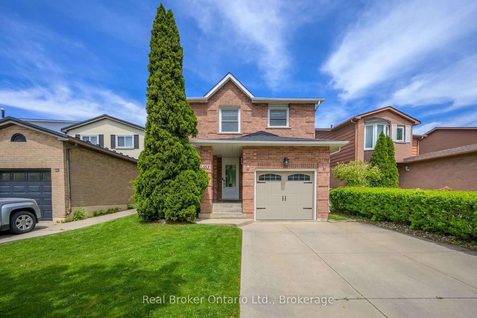 Detached House for sale at 353 Macintosh Drive, Hamilton, Stoney Creek, L8E 4E1 - MLS: X12162379