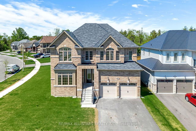 92 Hennessey Crescent
