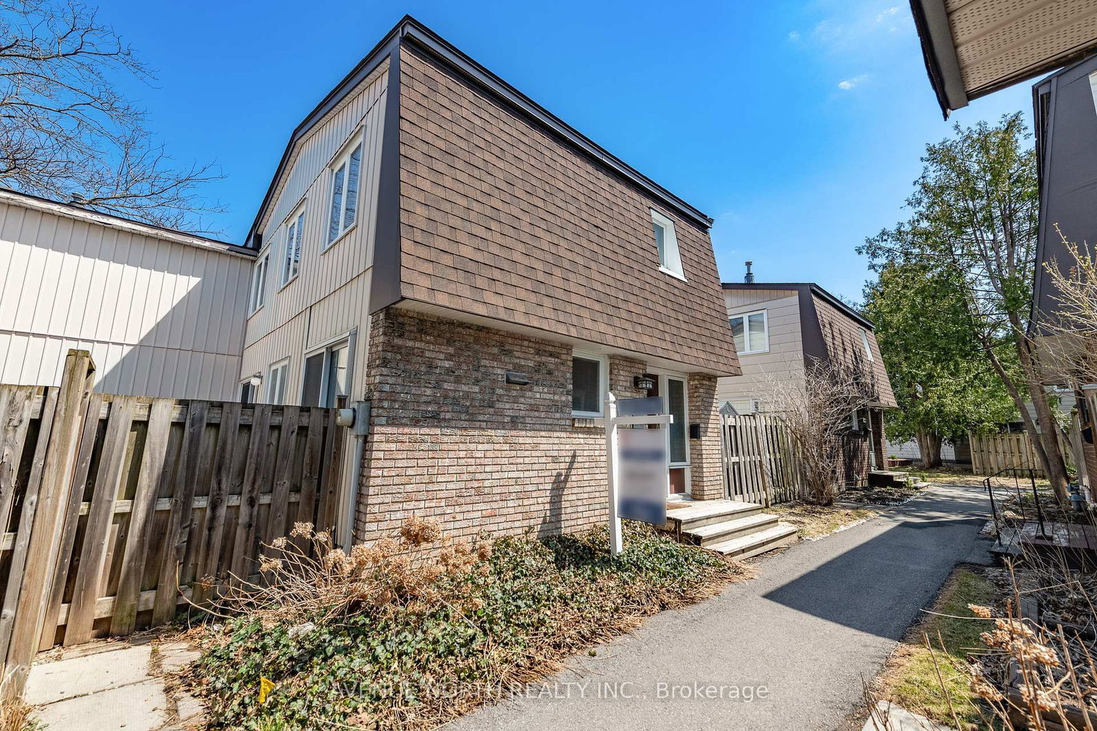 Townhouse for sale at 104-3260 SOUTHGATE Road, Ottawa, South Keys, K1V 8W9 - MLS: X12162744