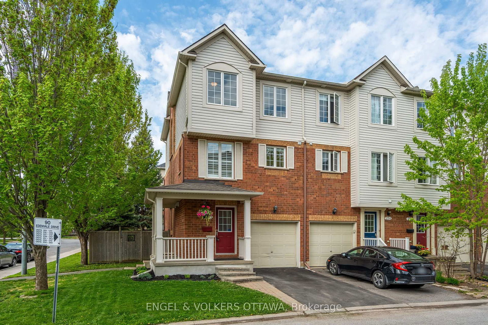 Townhouse for sale at 260-90 Edenvale Drive, Kanata, Beaverbrook, K2K 3N8 - MLS: X12162773
