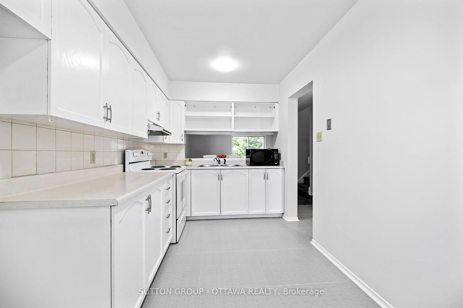 Townhouse for sale at 218 Switzer Avenue, Ottawa, Westboro/Hampton Park, K1Z 7H9 - MLS: X12163311