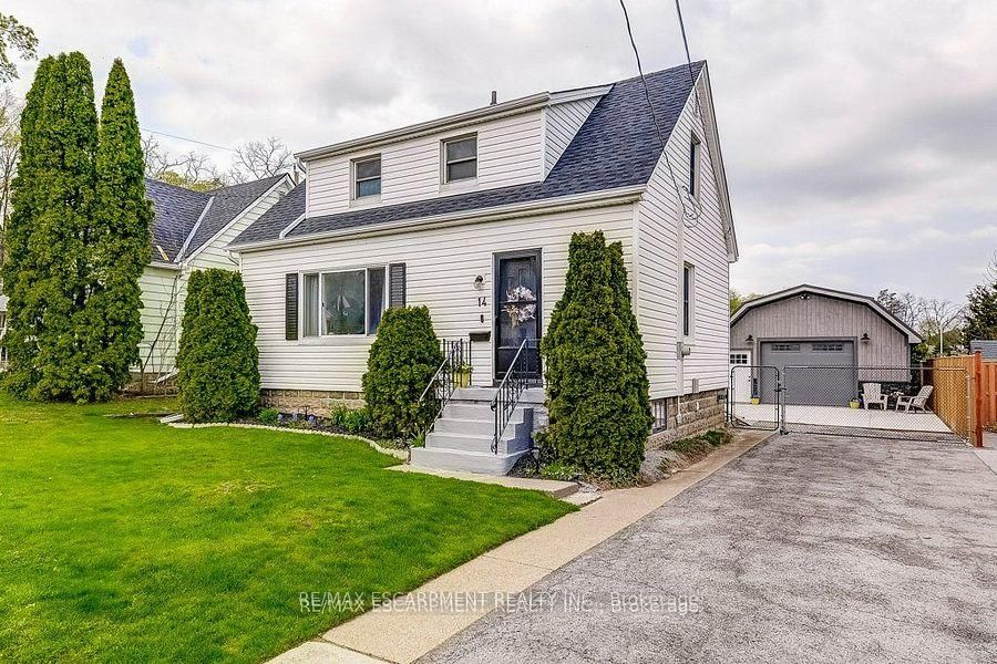 Detached House for sale at 14 WALKER Avenue, Hamilton, Stoney Creek, L8G 1S6 - MLS: X12163368