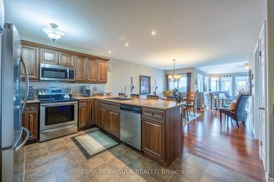 73 Upper Canada Dr, Norfolk - Port Rowan image-0-2