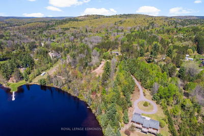  Old Barry's Bay Rd, Barry's Bay - Madawaska Valley image-0-2