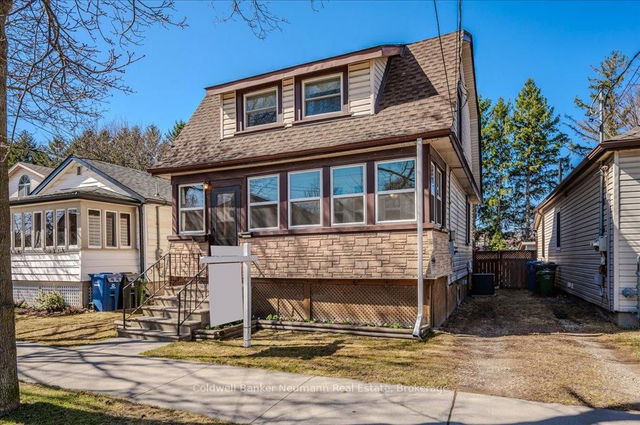 22 Simcoe Street