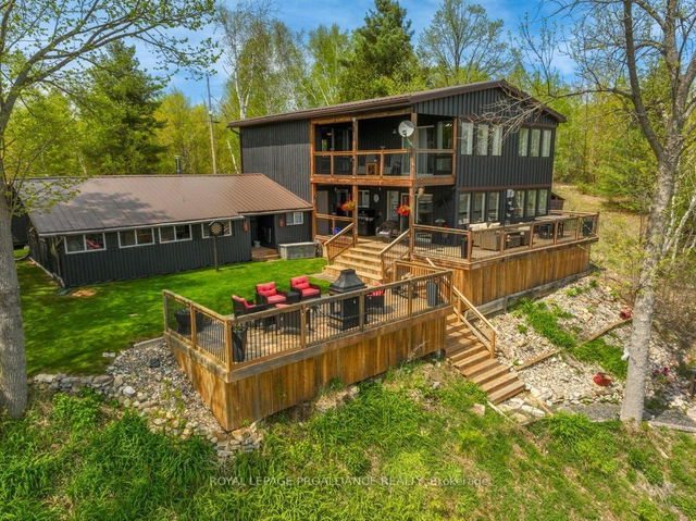 1130 Hummingbird Lane