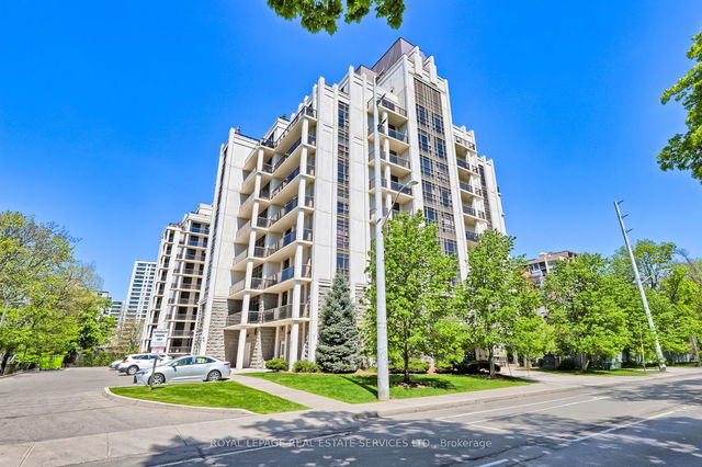 304 - 90 Charlton Avenue