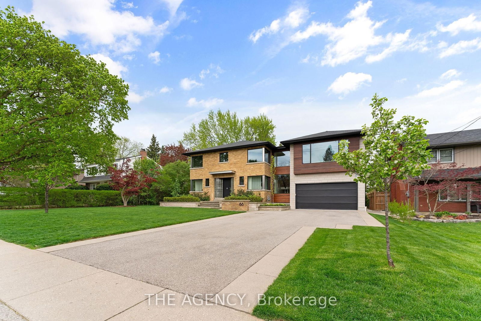 Detached House for sale at 66 Metcalfe Street, Guelph, St. George's, N1E 4X6 - MLS: X12163768