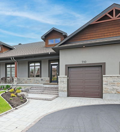 710 Maurice Stead St, Almonte - Almonte image-0-2