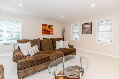 1032 Base Line Rd, Gravenhurst - Morrison image-0-4